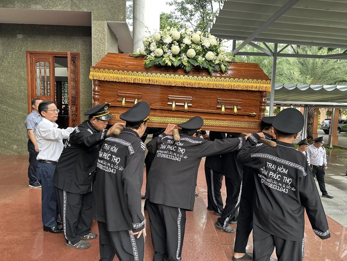 Nghệ sĩ tiếc thương Nhà báo Nguyễn Thị Hằng Nga – "Nữ thuyền trưởng" tận tụy với giải Mai Vàng - Ảnh 6.
