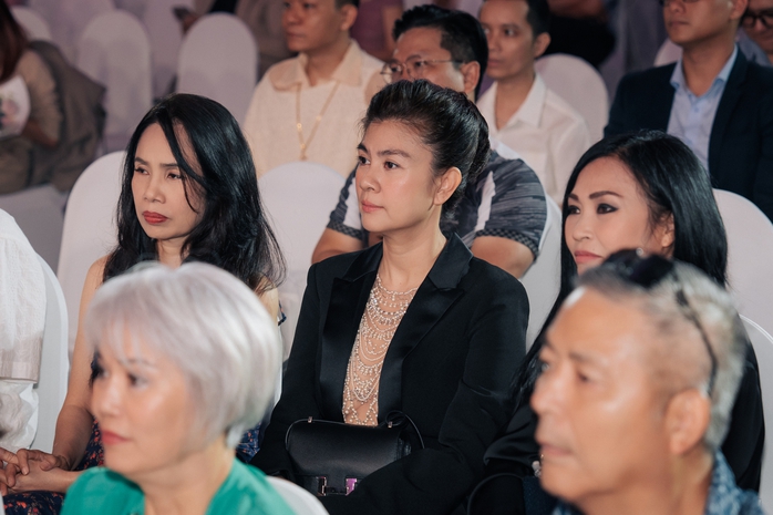 Những ai đến chúc mừng 30 năm ca hát của Đinh Tiến Đạt? - Ảnh 4.