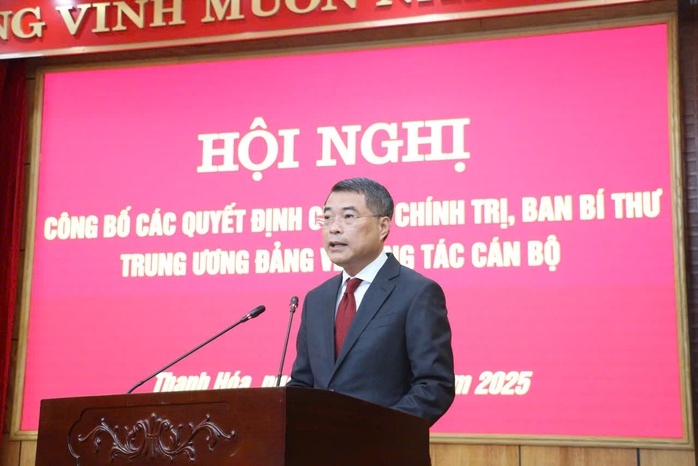 Công bố quyết định của Bộ Chính trị về công tác cán bộ tại Thanh Hóa- Ảnh 2. Công bố quyết định của Bộ Chính trị về công tác cán bộ tại Thanh Hóa- Ảnh 2.