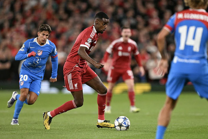 Nghẹt thở bàn quyết định phút 90+2, Liverpool thoát hiểm tại sân nhà Anfield - Ảnh 1.
