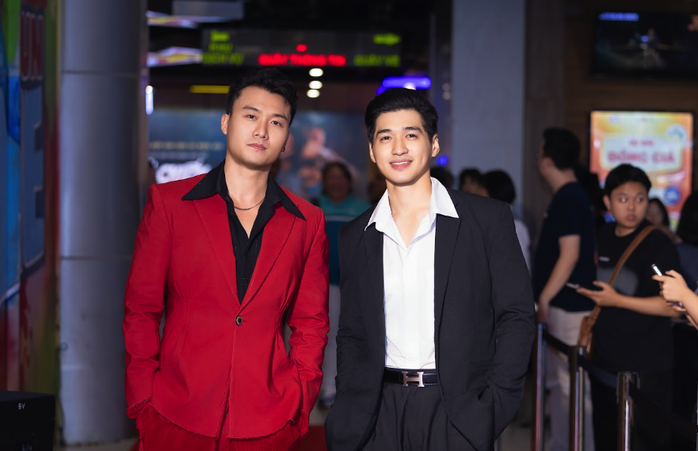"Tử chiến trên không" hấp dẫn đến phút cuối cùng- Ảnh 8. "Tử chiến trên không" hấp dẫn đến phút cuối cùng- Ảnh 8.