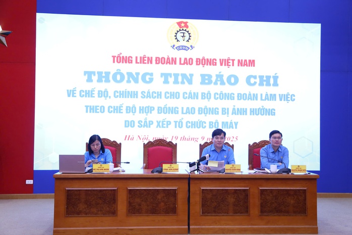 NÓNG: Trước 1-11 sẽ chi trả xong chính sách cho 425 cán bộ công đoàn chuyên trách nghỉ việc - Ảnh 1.