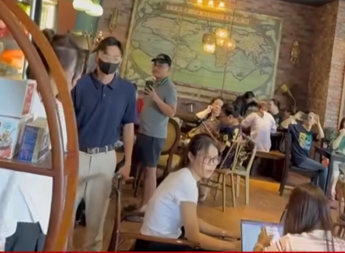 "Tổng tài" đến xin lỗi người bị đánh không được chấp nhận: Tôi rất buồn chán, hối hận- Ảnh 1.