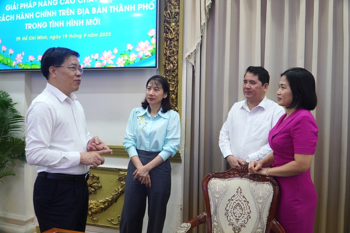 Trung tâm Phục vụ hành chính công phường, xã và đặc khu đã mang lại kết quả rõ rệ- Ảnh 3.