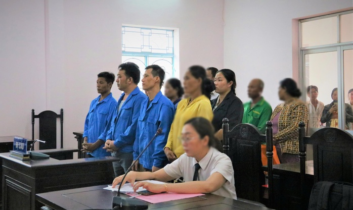 Ông bà ngọai và mẹ ruột bán 2 bé gái sang Trung Quốc: Vụ án chấn động - Ảnh 1.