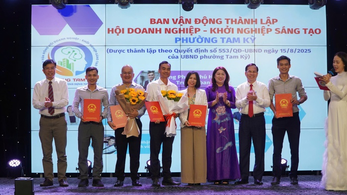 Phường Tam Kỳ ra mắt trợ lý AI hỗ trợ dân thực hiện thủ tục hành chính- Ảnh 5.
