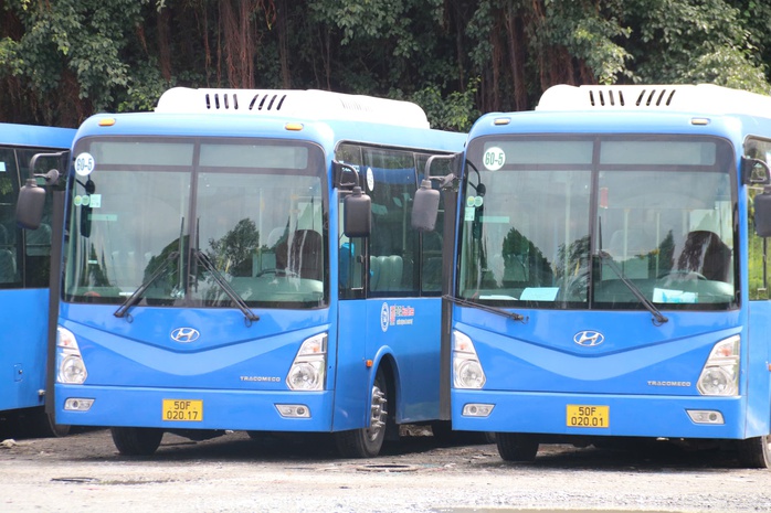 Xe buýt 60-5 “cứu nguy” sinh viên KTX khu B - Ảnh 1.