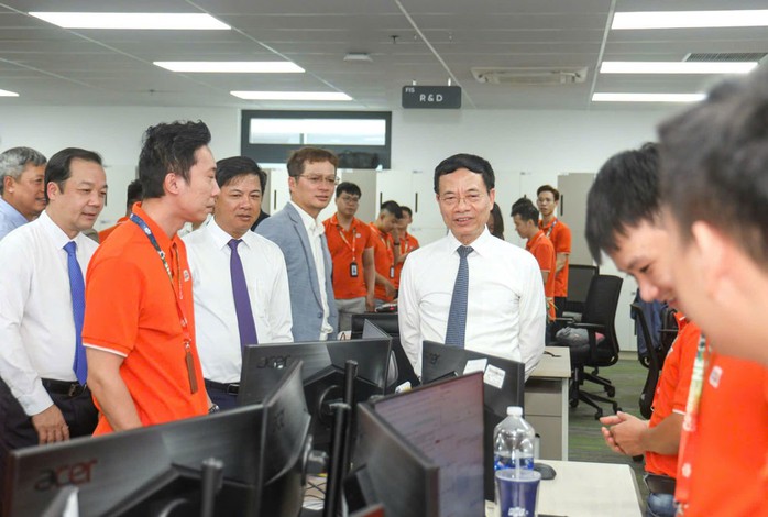 Kinh tế Đà Nẵng: Tăng trưởng xanh, đổi mới sáng tạo và khát vọng vươn xa - Ảnh 1. Kinh tế Đà Nẵng: Tăng trưởng xanh, đổi mới sáng tạo và khát vọng vươn xa - Ảnh 1.