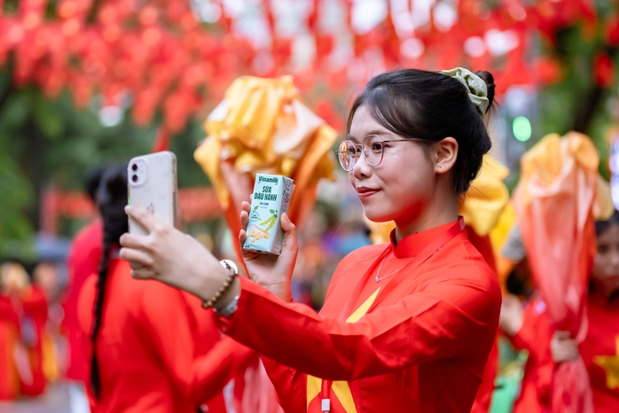 Vinamilk hòa nhịp cùng ngày hội non sông- Ảnh 7. Vinamilk hòa nhịp cùng ngày hội non sông- Ảnh 7.
