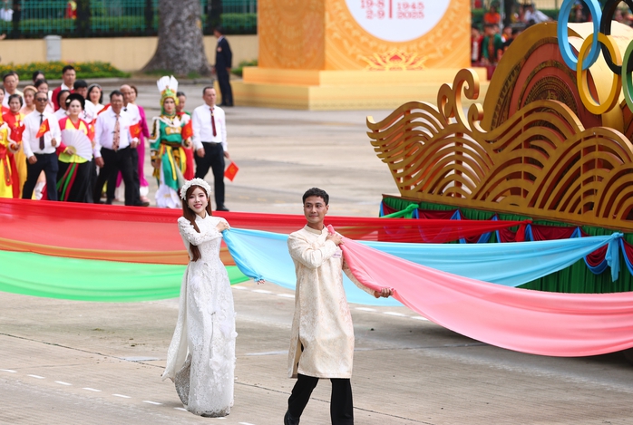 Trang Pháp một năm trưởng thành - Ảnh 1.