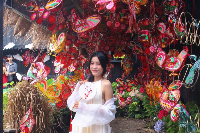 TP HCM: Không khí Trung thu "phủ sóng" quán cà phê- Ảnh 5. TP HCM: Không khí Trung thu "phủ sóng" quán cà phê- Ảnh 5.