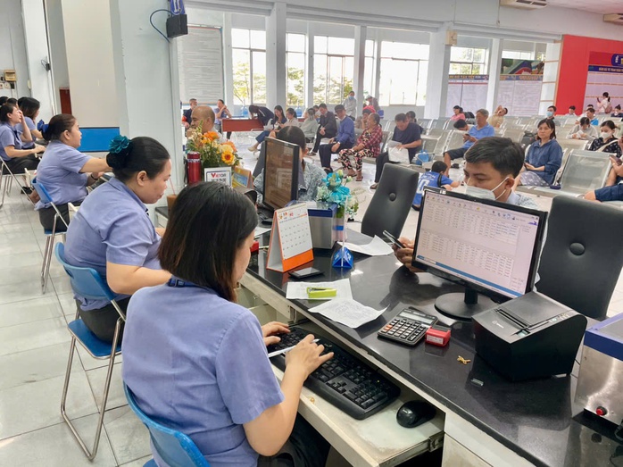 Bất ngờ ngày đầu bán vé tàu Tết Bính Ngọ 2026- Ảnh 2. Bất ngờ ngày đầu bán vé tàu Tết Bính Ngọ 2026- Ảnh 2.