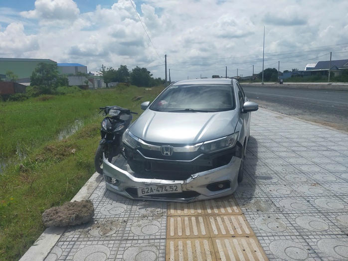 Truy bắt 2 kẻ trộm chó cướp xe máy tại Tây Ninh - Ảnh 2. Truy bắt 2 kẻ trộm chó cướp xe máy tại Tây Ninh - Ảnh 2.