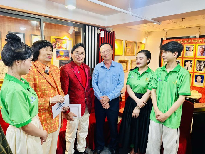 Minh Vương, Thanh Tuấn trút hết nỗi niềm với 3 thí sinh chung kết xếp hạng "Chuông vàng vọng cổ"- Ảnh 3.