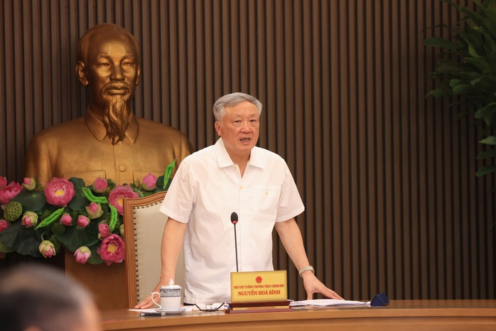 Phó Thủ tướng Thường trực chỉ đạo "đưa nguồn lực hàng triệu tỉ đồng vào nền kinh tế"- Ảnh 1. Phó Thủ tướng Thường trực chỉ đạo "đưa nguồn lực hàng triệu tỉ đồng vào nền kinh tế"- Ảnh 1.