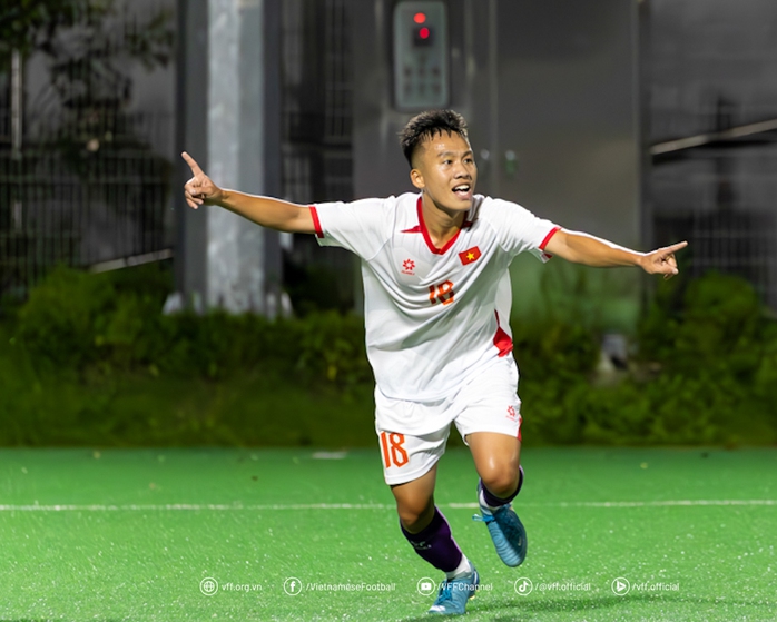 Tuyển U18 Việt Nam tích lũy kinh nghiệm thi đấu tại Hàn Quốc- Ảnh 3. Tuyển U18 Việt Nam tích lũy kinh nghiệm thi đấu tại Hàn Quốc- Ảnh 3.