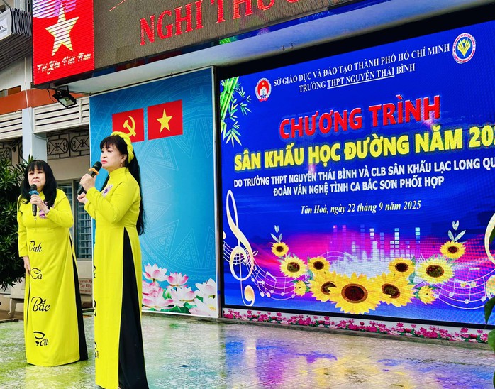 NSƯT Võ Minh Lâm mang hơi thở cải lương đến với "Sân khấu học đường" - Ảnh 8.