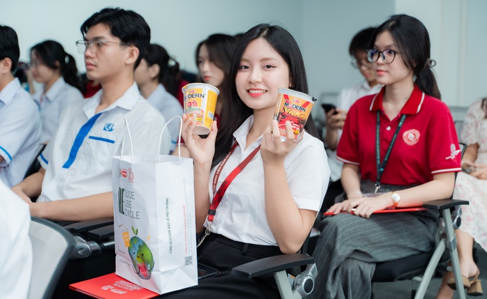 Acecook Happy Scholarship 2025: Lan tỏa hạnh phúc, chắp cánh ước mơ cho học sinh, sinh viên- Ảnh 3.