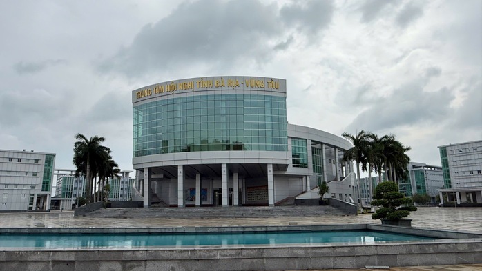 Nhiều trường đại học muốn sử dụng trụ sở Trung tâm Hành chính Bà Rịa - Vũng Tàu - Ảnh 3.