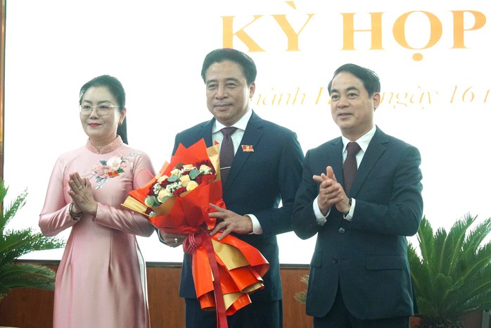 Thủ tướng phê chuẩn Chủ tịch UBND 2 tỉnh Thanh Hóa và Khánh Hòa  - Ảnh 2.