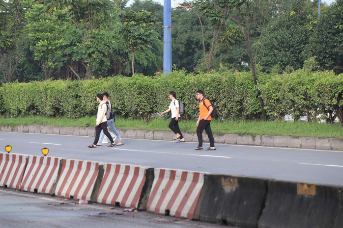 Siết chặt an toàn giao thông học đường - Ảnh 1.