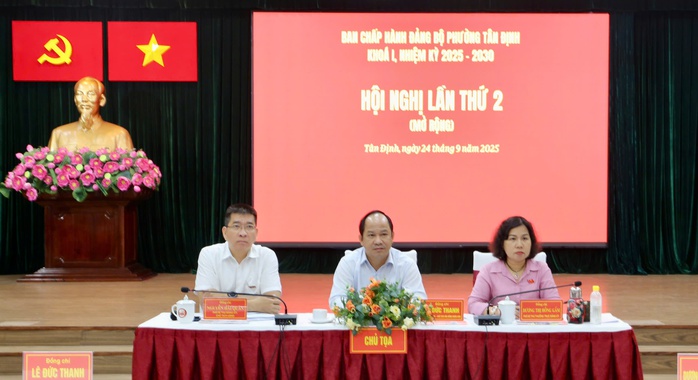 Trơn tru ngay từ đầu: Chính quyền 2 cấp ở phường Tân Định tạo niềm tin lớn - Ảnh 1.