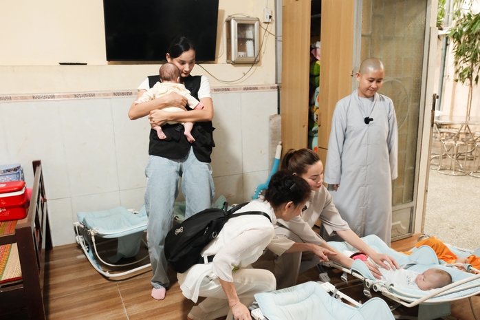 Hồ Ngọc Hà: "Những ai có ý định bỏ con hãy suy nghĩ lại"   - Ảnh 2.