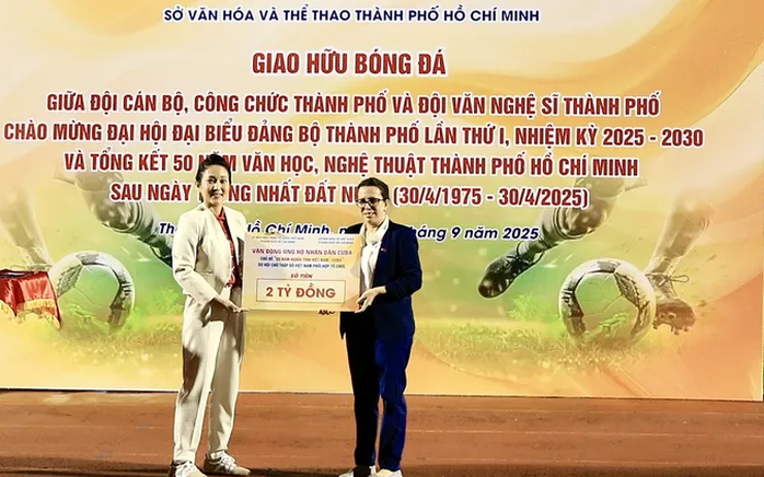 2 tỉ đồng được quyên góp trong trận bóng đá đặc biệt hướng về Cuba - Ảnh 2.