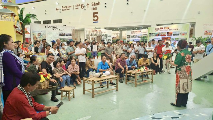 Kiều Mỹ Dung, Trần Thiện và cuộc gặp gỡ đầy xúc động với thầy NSND Nguyễn Ngọc Phương - Ảnh 4.