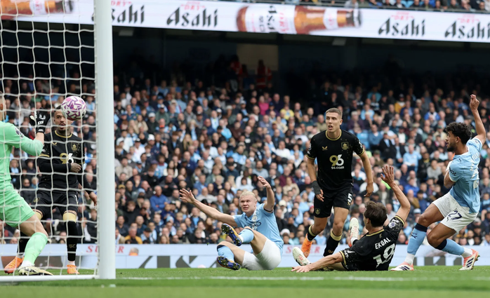 Thắng Burnley bằng hai cú đúp, Man City bay cao Top 5 Ngoại hạng- Ảnh 4.