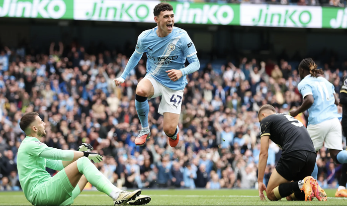 Thắng Burnley bằng hai cú đúp, Man City bay cao Top 5 Ngoại hạng- Ảnh 1.