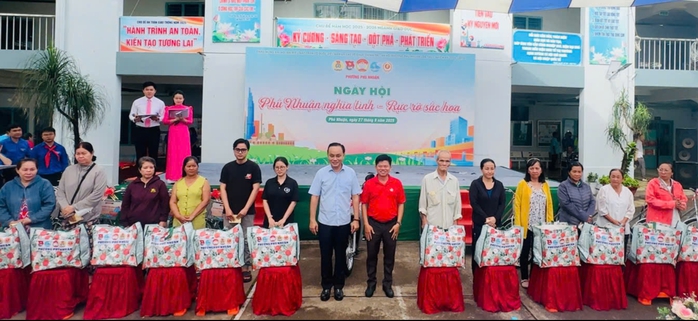 Một ngày đặc biệt ở phường Phú Nhuận, TP HCM - Ảnh 1.