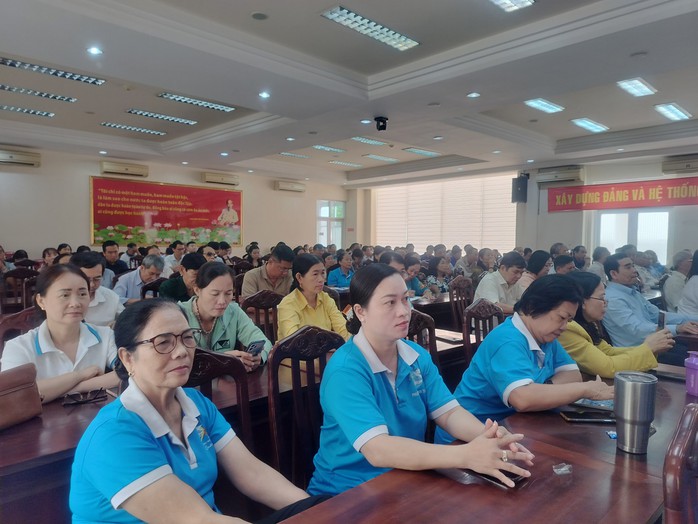 Ông Phan Văn Mãi: Ý kiến của cử tri đều xác đáng, sát sườn - Ảnh 1.