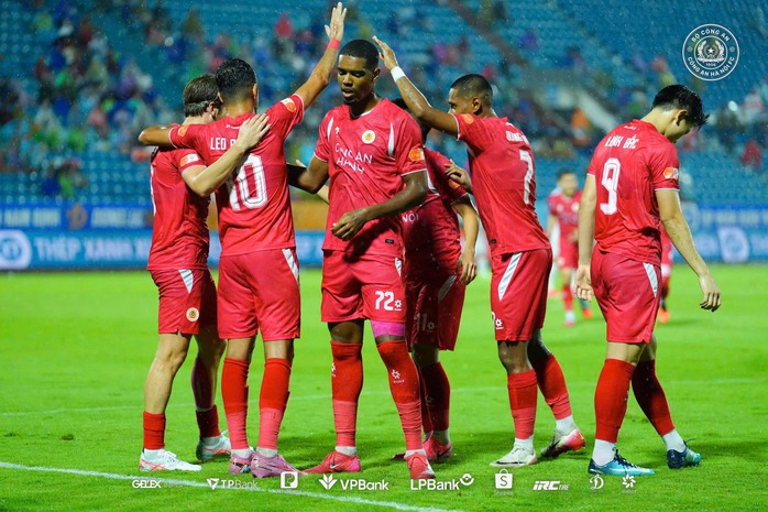 Quang Hải tỏa sáng, Công an Hà Nội thắng đẹp nhà vô địch V-League - Ảnh 2.