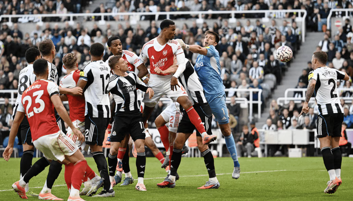 Arsenal ngược dòng hạ chủ nhà Newcastle, trọng tài gây phẫn nộ- Ảnh 6.