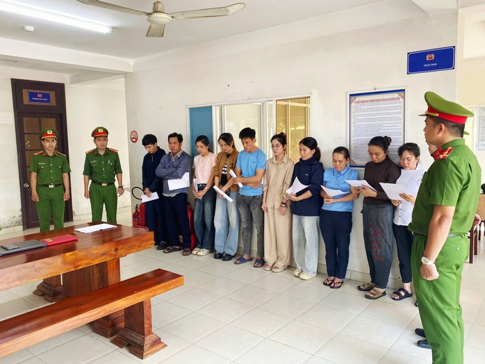 Khởi tố 10 bị can trục lợi bảo hiểm ở Đà Nẵng: Chiếm đoạt hàng trăm triệu đồng - Ảnh 1.