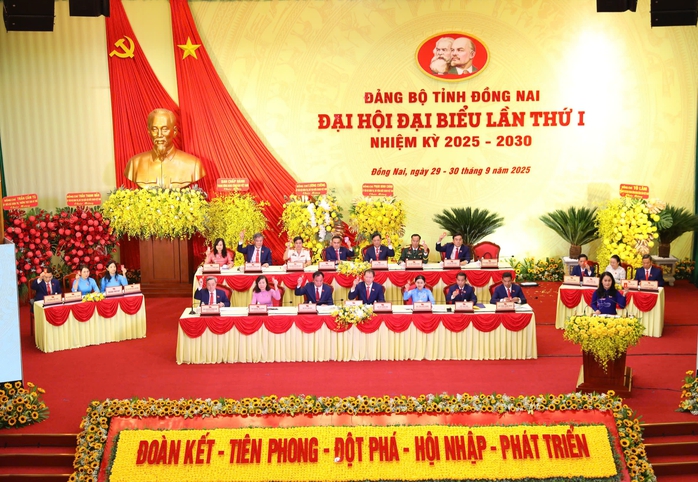 Phiên trù bị đại hội Đại biểu Đảng bộ tỉnh Đồng Nai lần thứ I , nhiệm kỳ 2025 - 2030 - Ảnh 6.