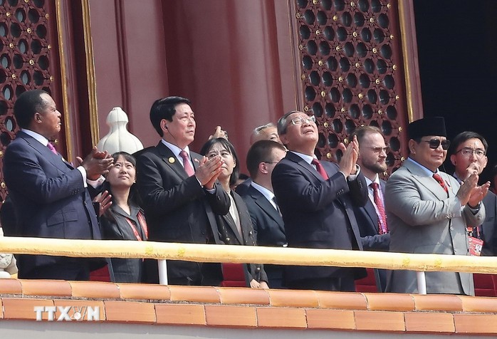 Chủ tịch nước Lương Cường dự Lễ duyệt binh kỷ niệm chiến thắng phát xít - Ảnh 4.