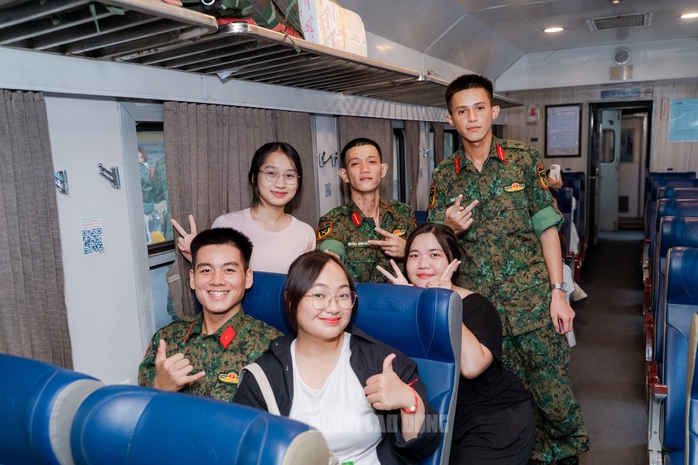 VIDEO: Các chiến sĩ hoàn thành nhiệm vụ A80 và tạm biệt người dân - Ảnh 12.