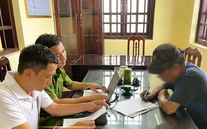 Xử phạt người đàn ông đăng tin sai sự thật, xúc phạm lãnh đạo Đảng, Nhà nước - Ảnh 1.