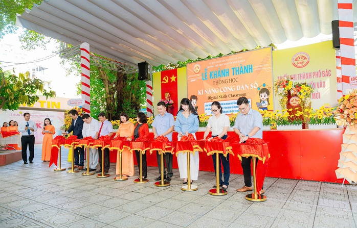 Nhiều trải nghiệm bất ngờ ở phòng học kỹ năng công dân số - Ảnh 1.
