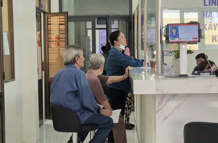 Người cao tuổi ở TP HCM đón nhận tin vui - Ảnh 1.