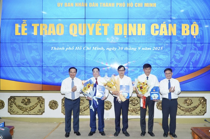 Chủ tịch UBND TP HCM Nguyễn Văn Được đề nghị cán bộ gạt bỏ tư duy cát cứ trong lĩnh vực, địa phương - Ảnh 7.