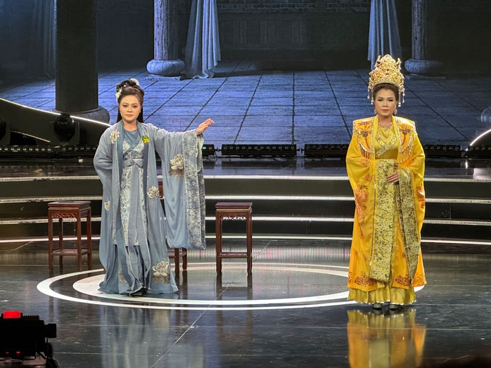 Nhìn lại "Chuông vàng vọng cổ" lần thứ 20 - 2025: Cải lương sử Việt là lựa chọn của giới trẻ - Ảnh 1. Nhìn lại "Chuông vàng vọng cổ" lần thứ 20 - 2025: Cải lương sử Việt là lựa chọn của giới trẻ - Ảnh 1.