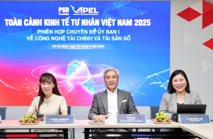 Tỉ phú Nguyễn Thị Phương Thảo và hành trình giải cứu HOSE nghẽn mạch - Ảnh 2.