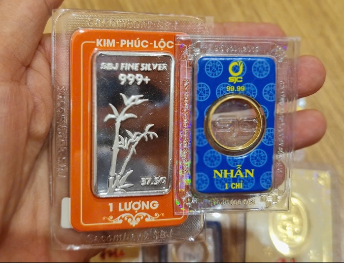 Giá bạc hôm nay 10 - 10: Tăng mạnh , ngược chiều với giá vàng - Ảnh 2. Giá bạc hôm nay 10 - 10: Tăng mạnh , ngược chiều với giá vàng - Ảnh 2.