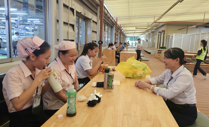 Một doanh nghiệp nước ngoài ở TP HCM chi 2 tỉ đồng để làm nơi giải trí cho người lao động - Ảnh 5.