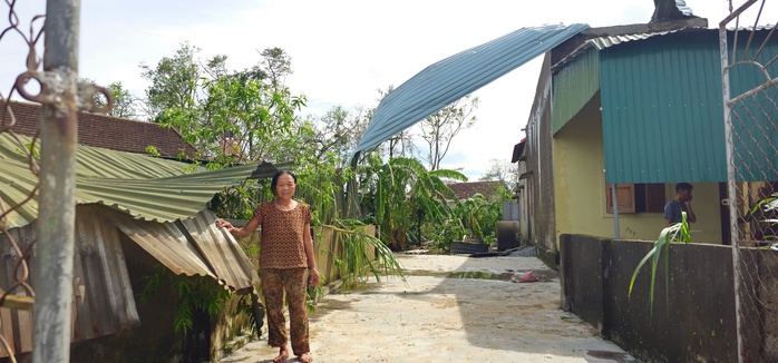 Bão cuốn đi hết toàn bộ tài sản của vợ chồng em rồi anh ơi! - Ảnh 9.