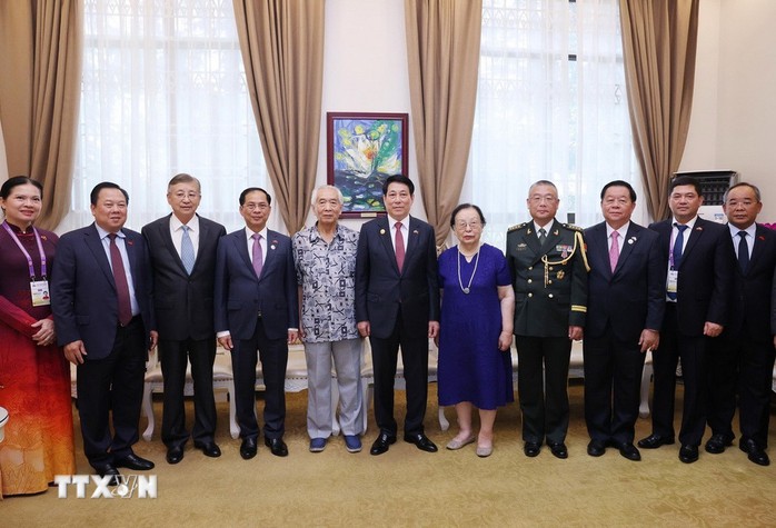 Chủ tịch nước Lương Cường xúc động gặp mặt gia đình các nhân sĩ hữu nghị Trung Quốc- Ảnh 6. Chủ tịch nước Lương Cường xúc động gặp mặt gia đình các nhân sĩ hữu nghị Trung Quốc- Ảnh 6.