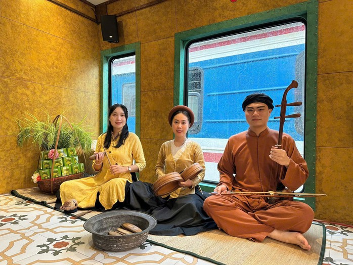 Đoàn tàu di sản độc đáo- Ảnh 1. Đoàn tàu di sản độc đáo- Ảnh 1.